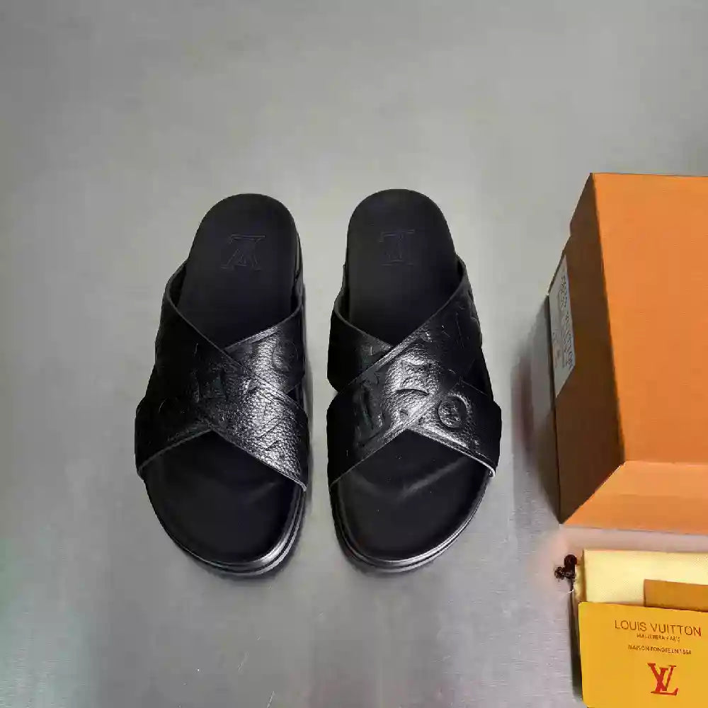 SLIPPERS’S – TAGGED “2” – DOWNTOWN – LVSD065