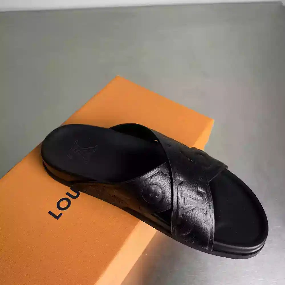 SLIPPERS’S – TAGGED “2” – DOWNTOWN – LVSD065