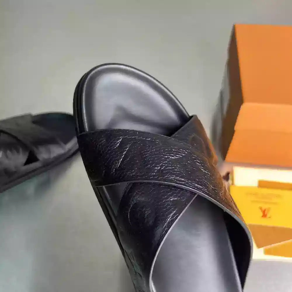 SLIPPERS’S – TAGGED “2” – DOWNTOWN – LVSD065