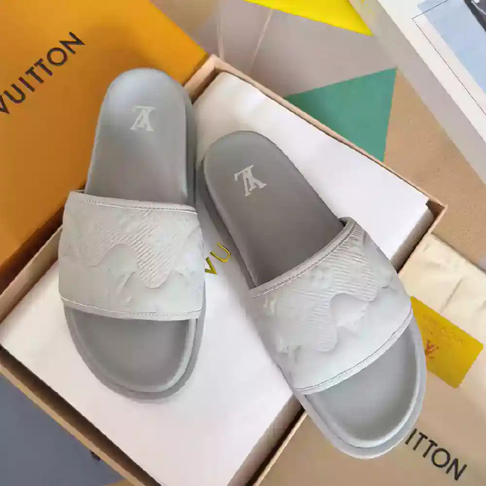 LOUIS VUITTON WHITE SLIPPERS SLIDES – LVSD061