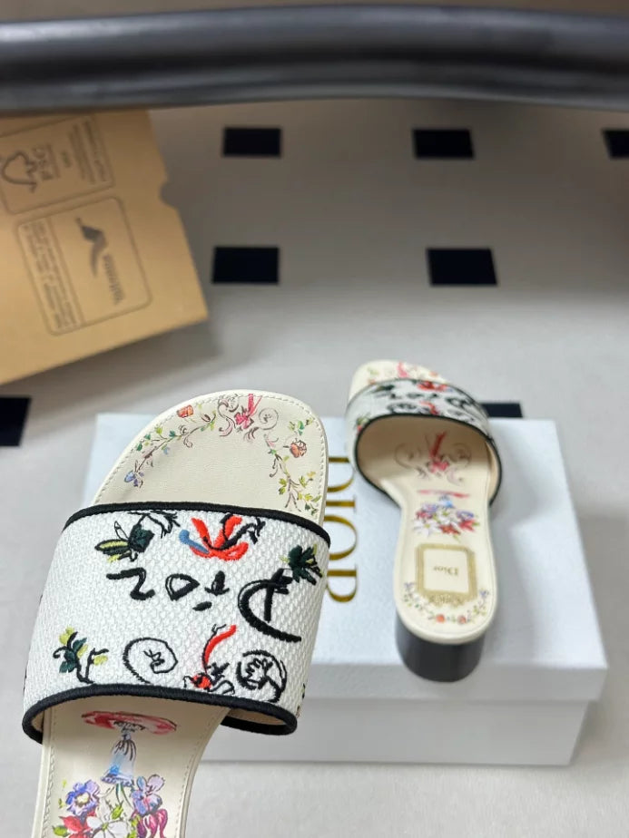 DIOR DWAY HEELED SLIDE – DS040