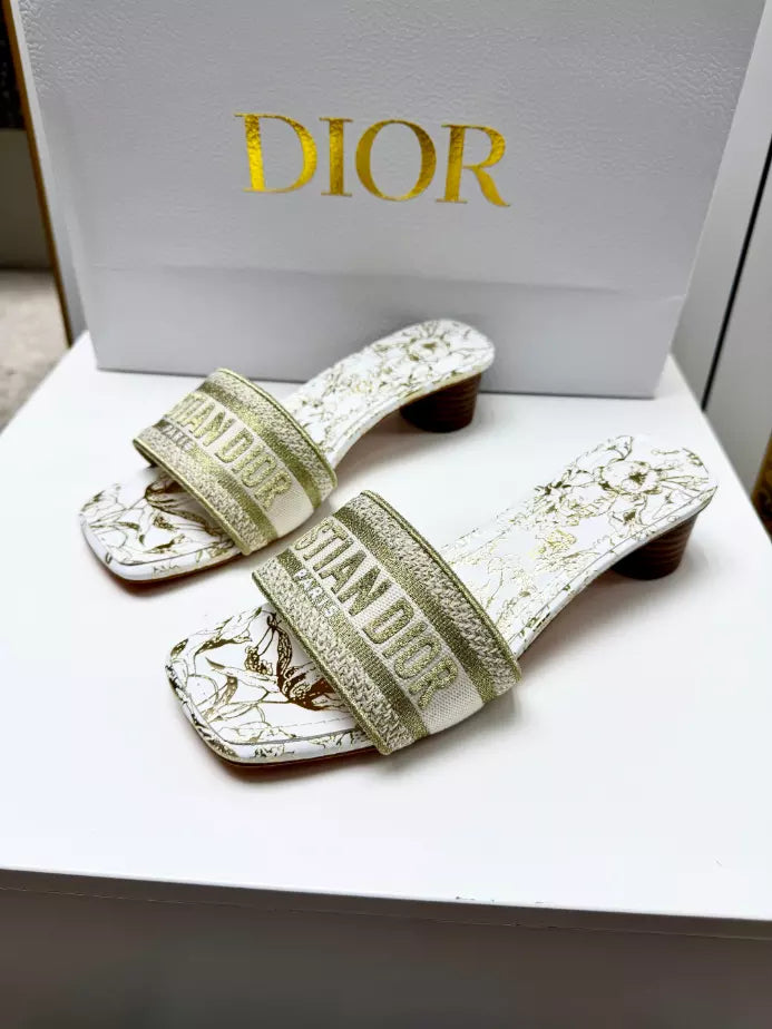 DIOR DWAY HEELED SLIDE – DS043