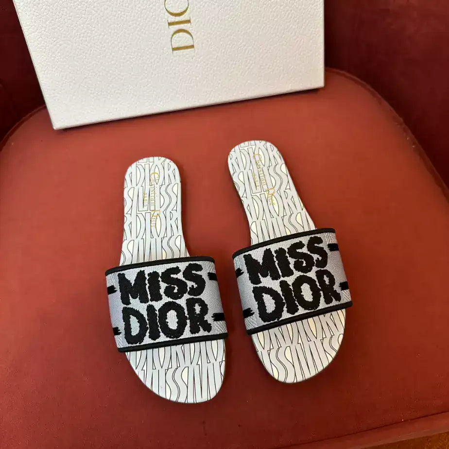 DIOR DWAY SLIDE – DS023