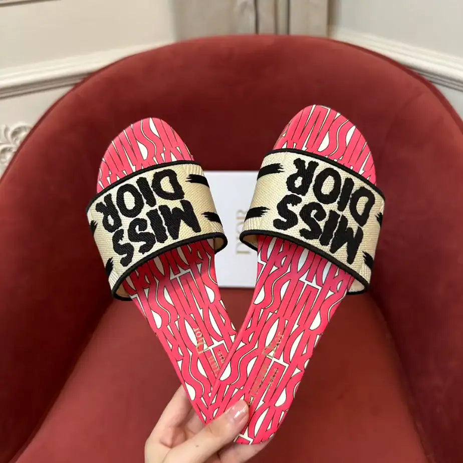 DIOR DWAY SLIDE – DS027