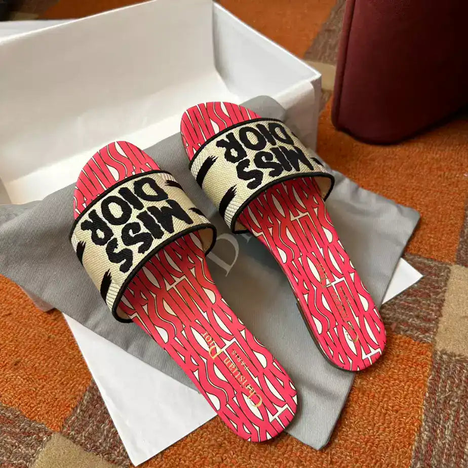 DIOR DWAY SLIDE – DS027