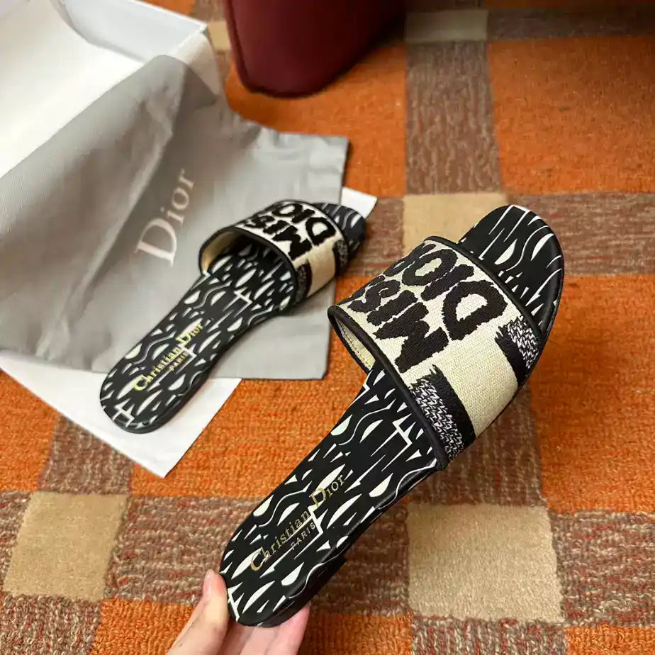 DIOR DWAY SLIDE – DS030