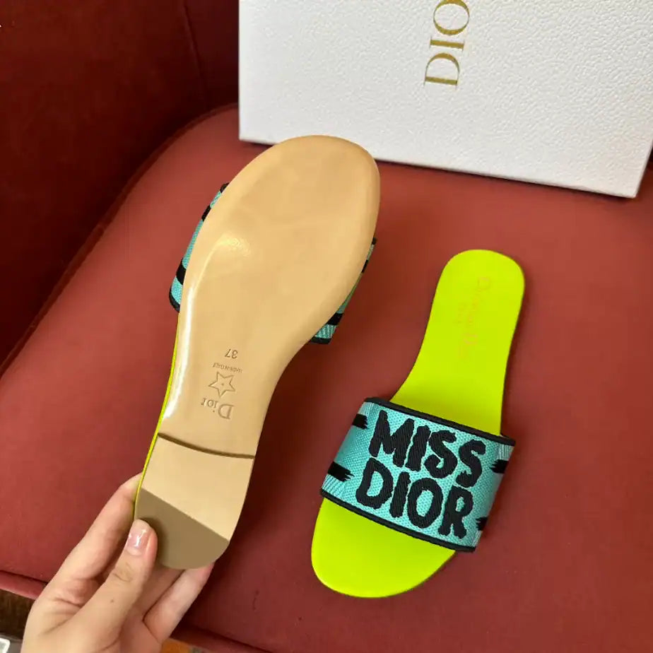 DIOR DWAY SLIDE – DS031