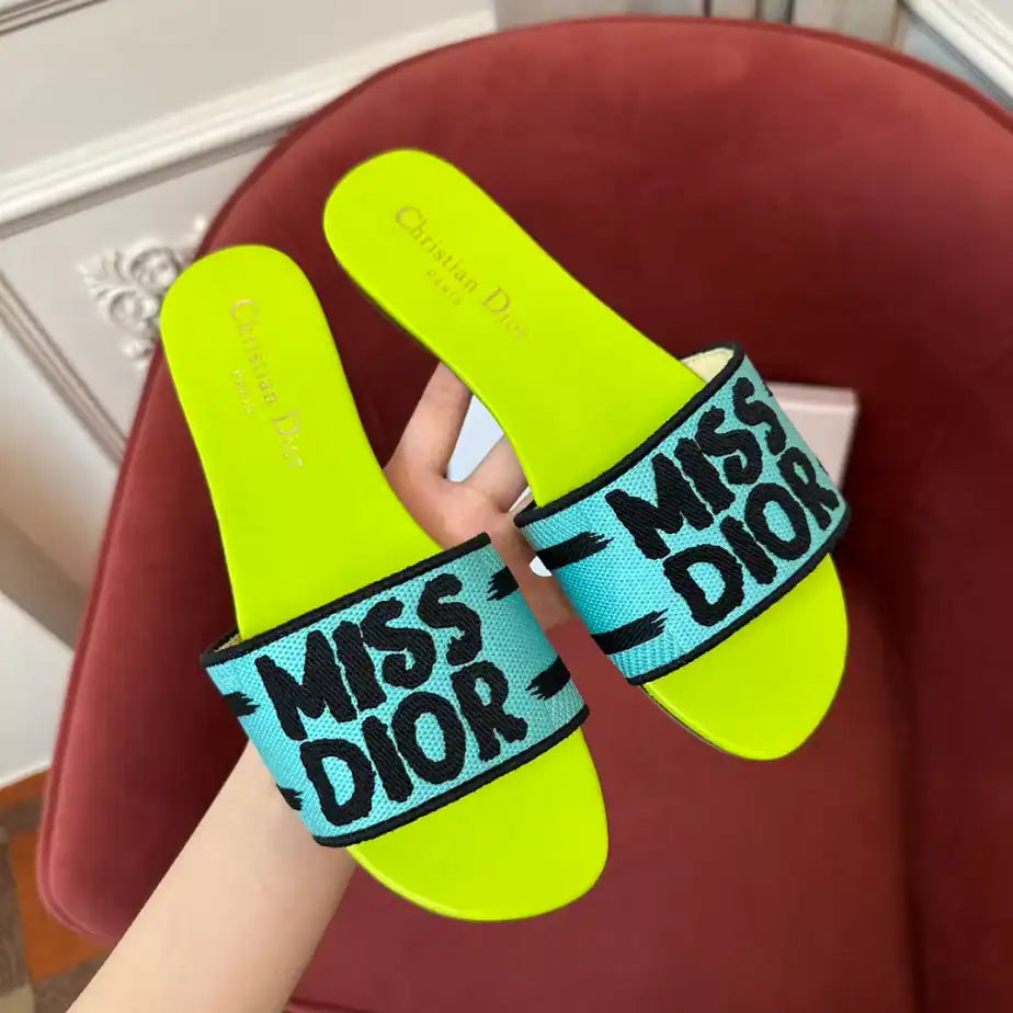 DIOR DWAY SLIDE – DS031