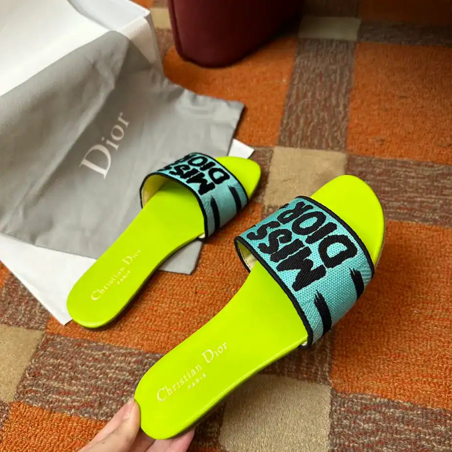 DIOR DWAY SLIDE – DS031