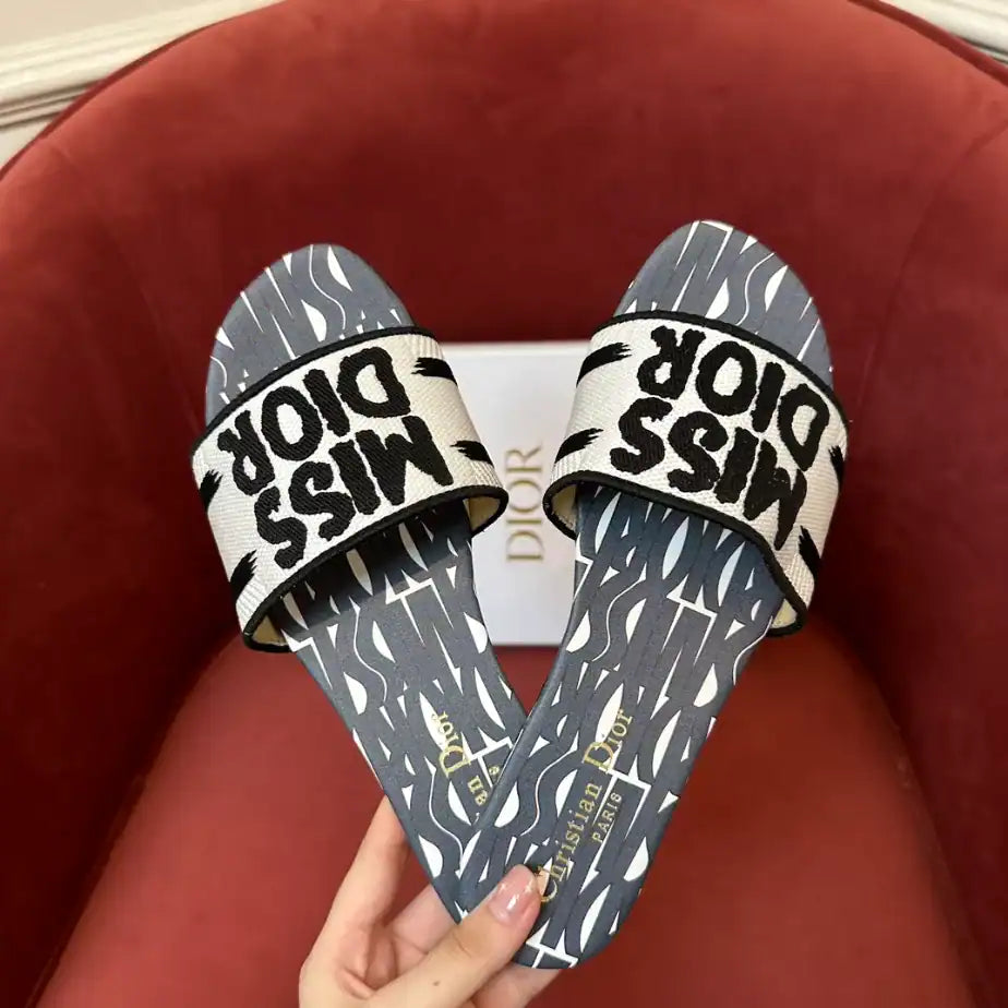 DIOR DWAY SLIDE – DS034