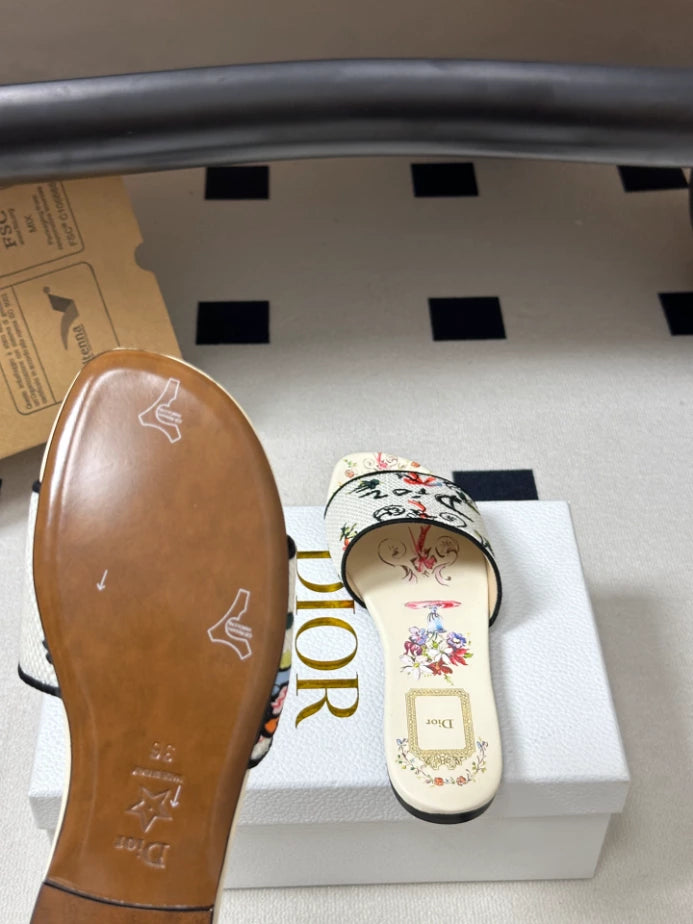 DIOR DWAY SLIDE – DS035