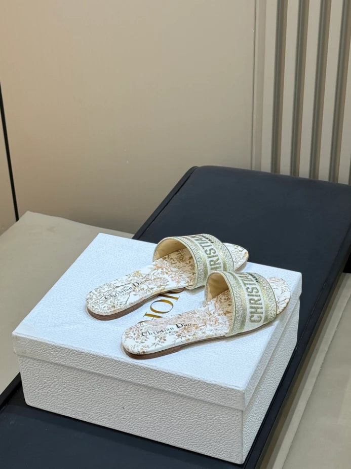 DIOR DWAY SLIDE – DS045