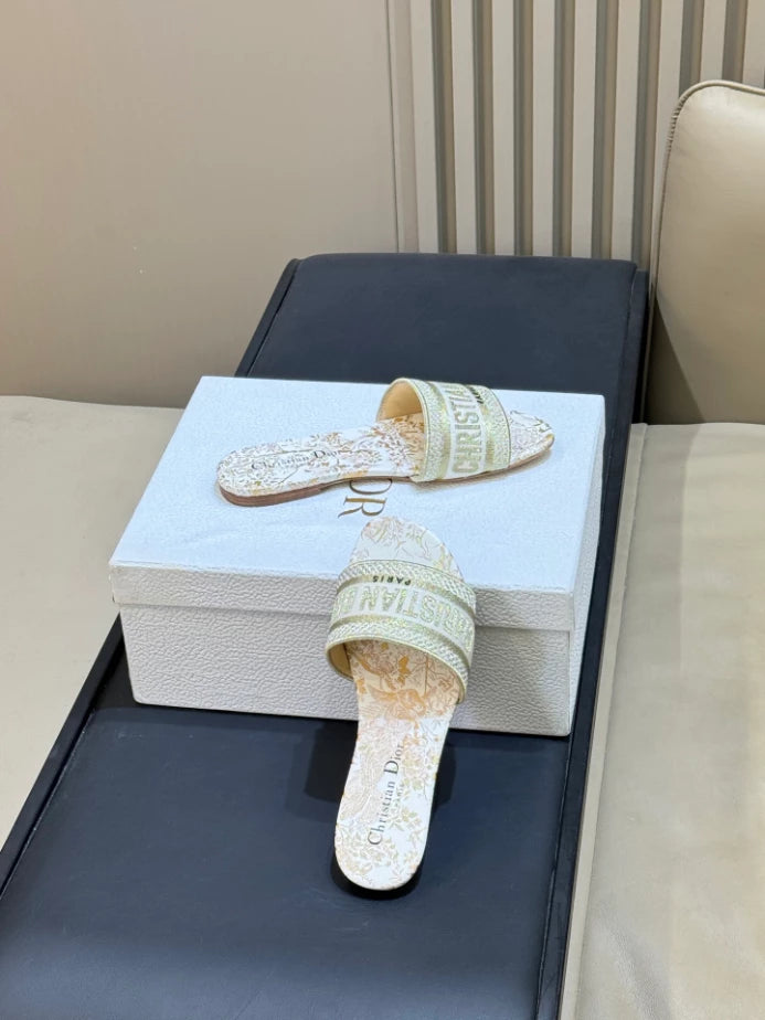 DIOR DWAY SLIDE – DS045