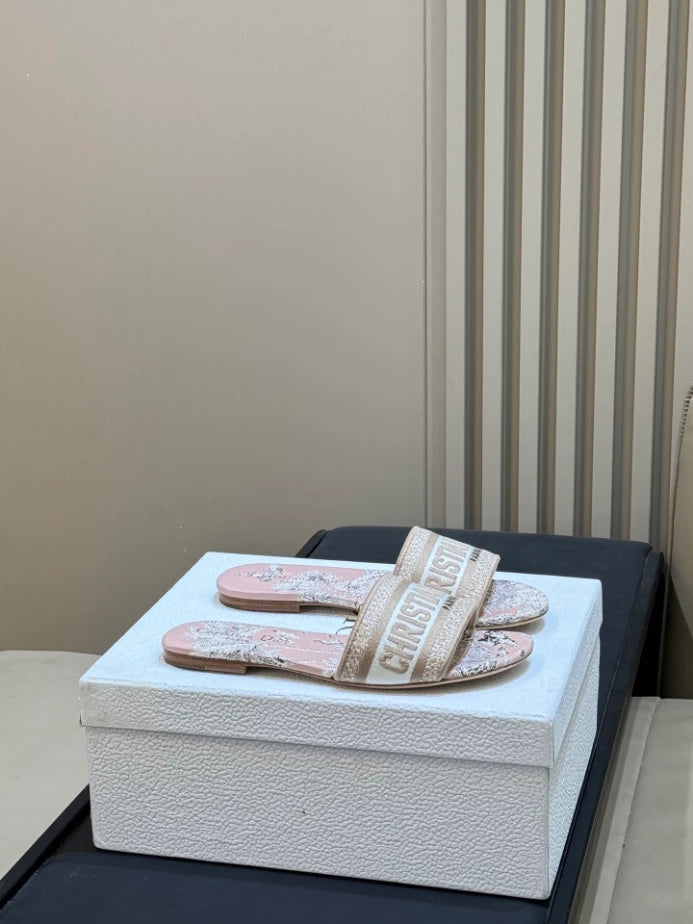 DIOR DWAY SLIDE – DS046