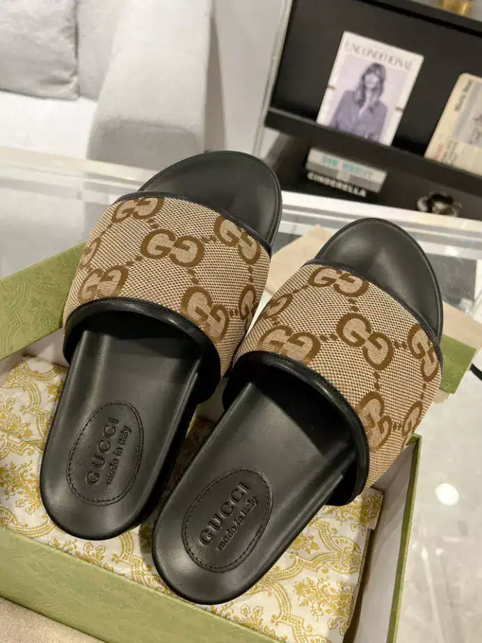 GUCCI MEN’S SLIDE SANDAL – GSL060