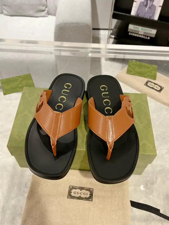 GUCCI MEN’S SLIDE SANDAL – GSL061
