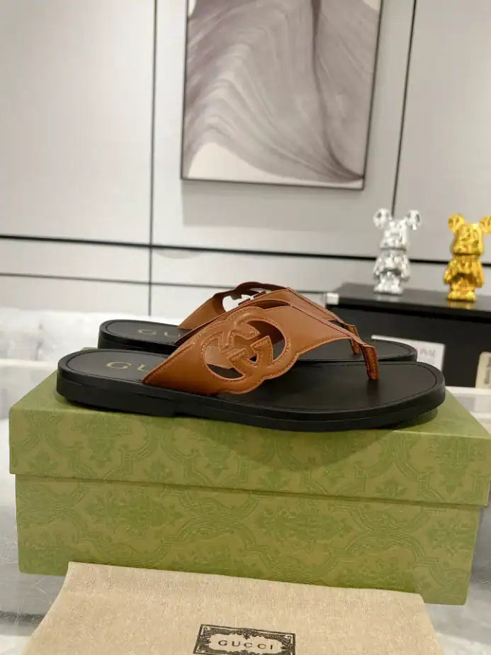 GUCCI MEN’S SLIDE SANDAL – GSL061