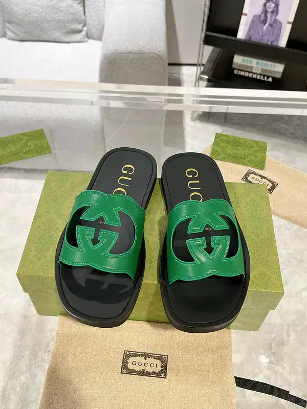 GUCCI MEN’S SLIDE SANDAL – GSL065