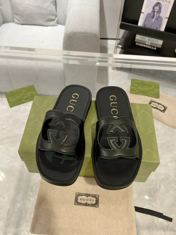 GUCCI MEN’S SLIDE SANDAL – GSL067