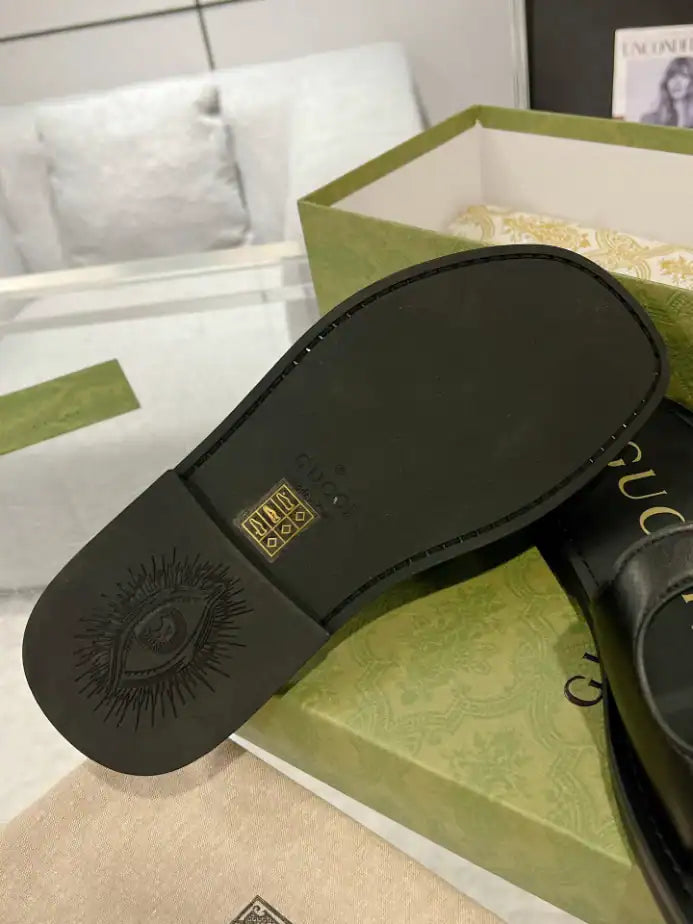 GUCCI MEN’S SLIDE SANDAL – GSL067