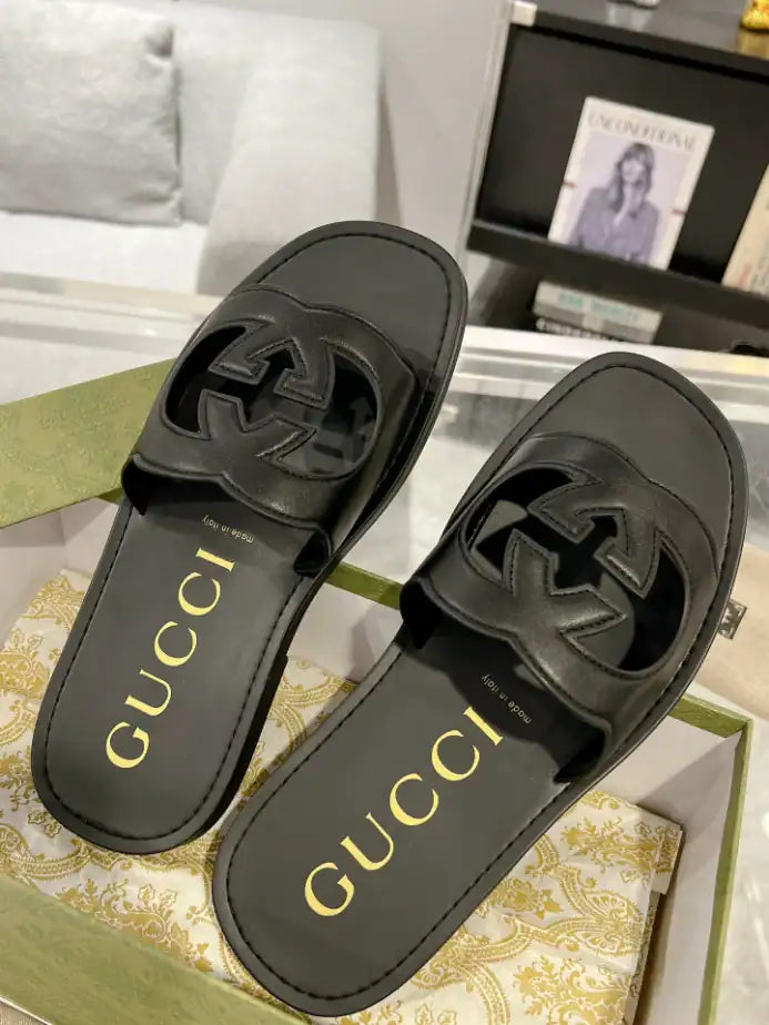 GUCCI MEN’S SLIDE SANDAL – GSL067