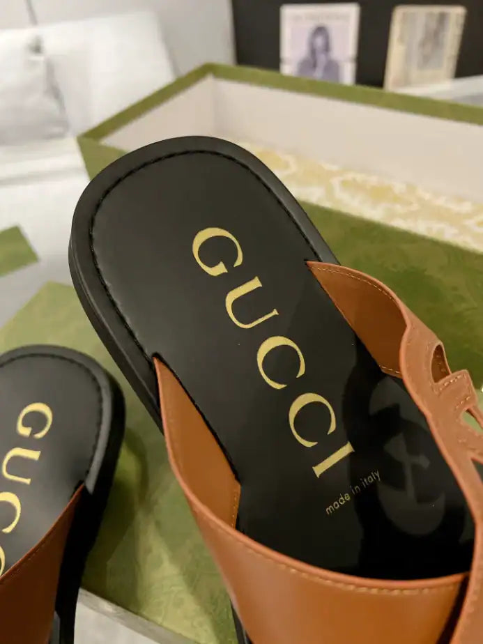 GUCCI MEN’S SLIDE SANDAL – GSL068