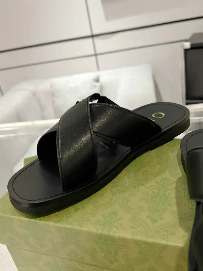 GUCCI MEN’S SLIDE SANDAL – GSL069