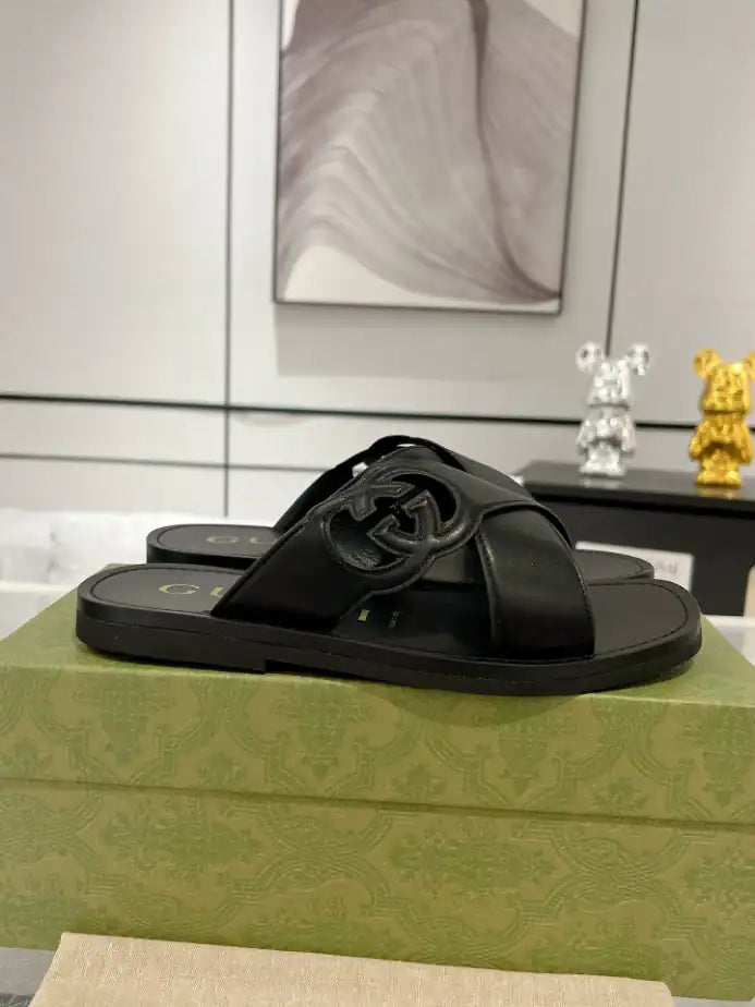 GUCCI MEN’S SLIDE SANDAL – GSL069