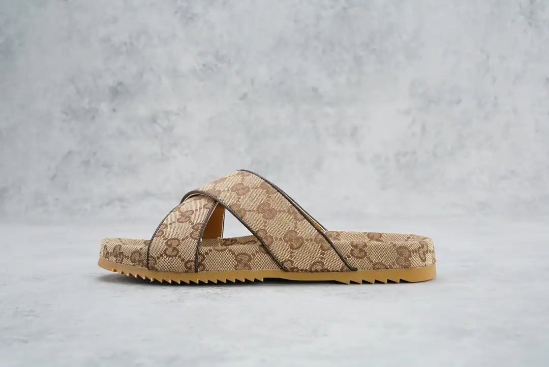 GUCCI MEN’S SLIDE SANDAL – GSL071