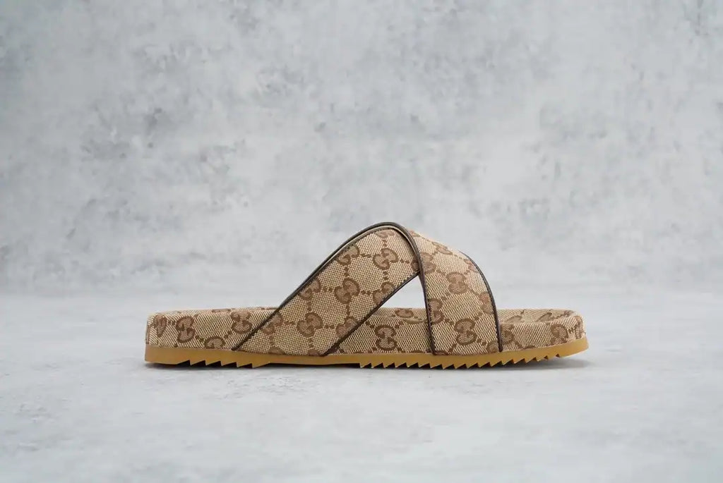 GUCCI MEN’S SLIDE SANDAL – GSL071