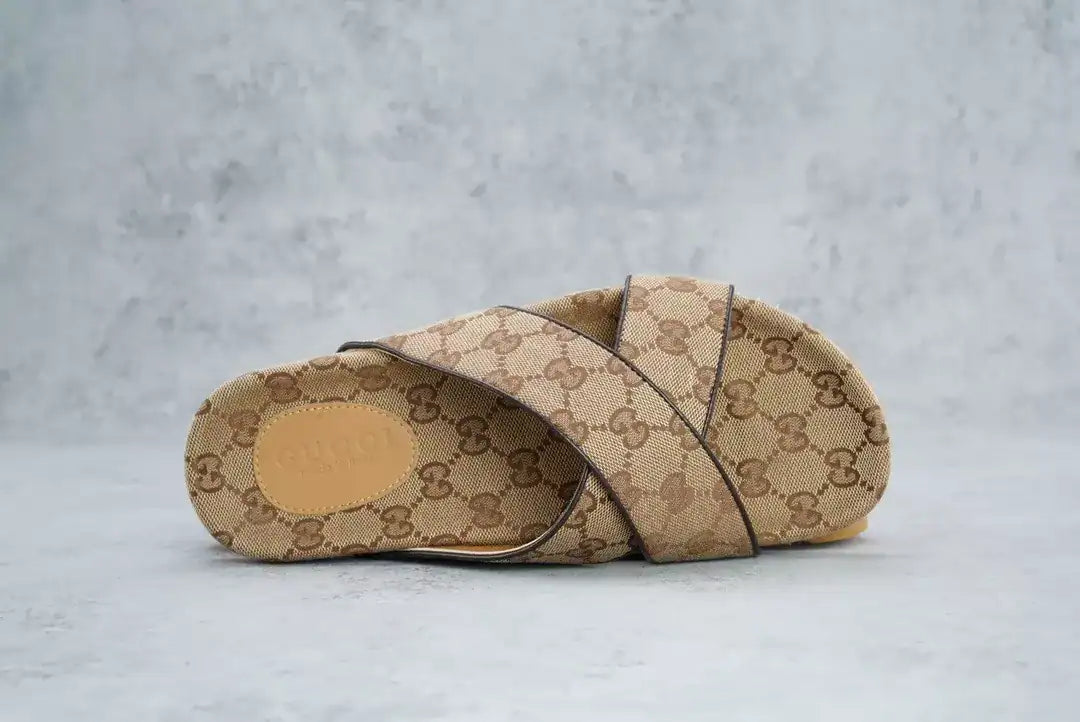 GUCCI MEN’S SLIDE SANDAL – GSL071