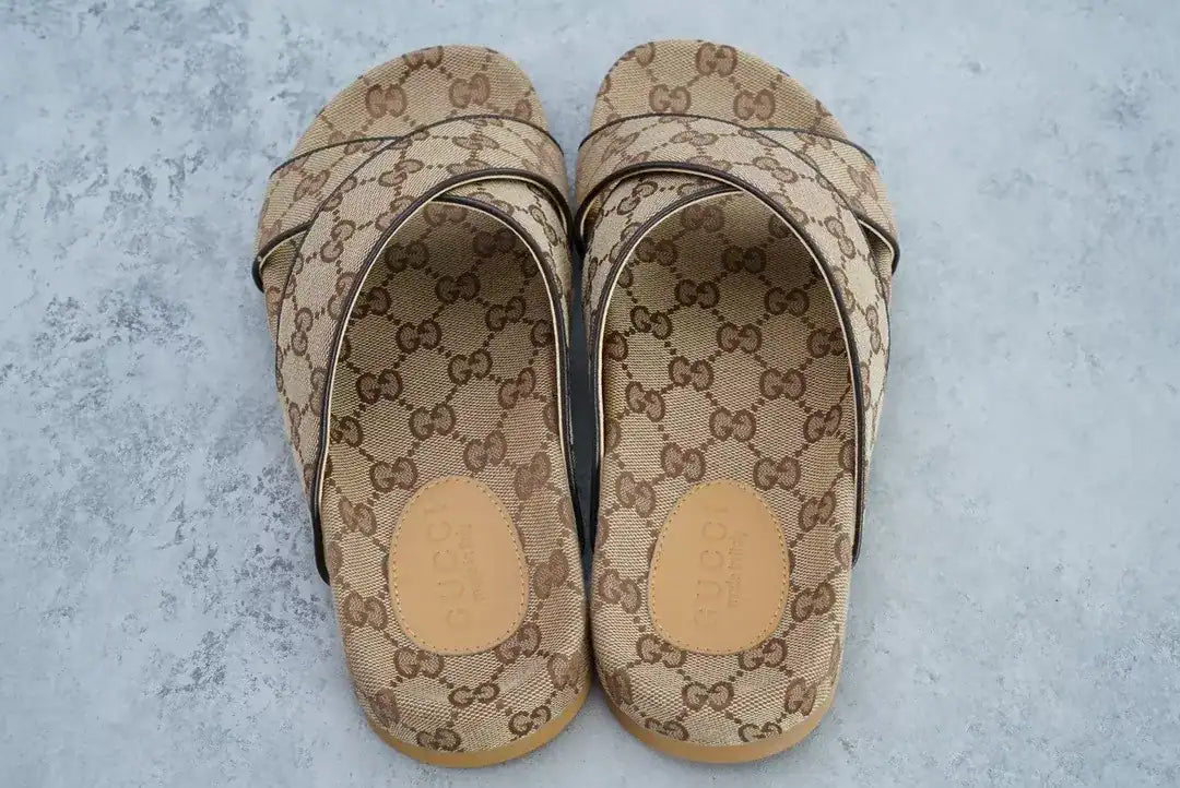 GUCCI MEN’S SLIDE SANDAL – GSL071