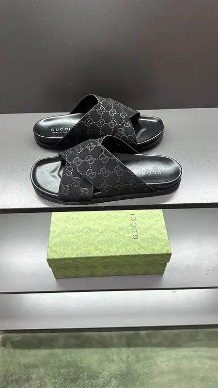 GUCCI MEN’S SLIDE SANDAL – GSL073