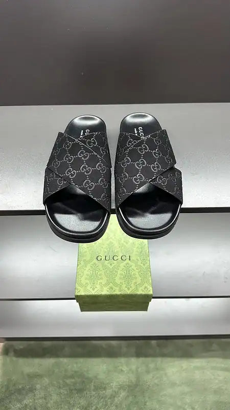 GUCCI MEN’S SLIDE SANDAL – GSL073