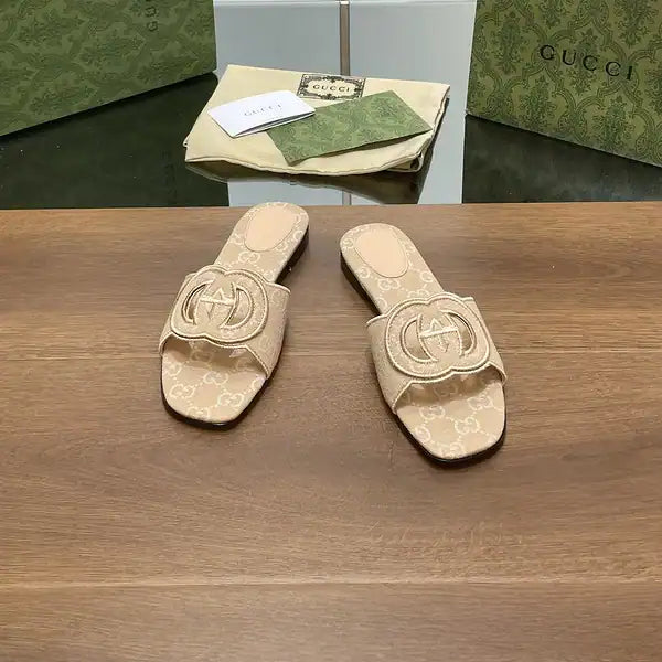 GUCCI WOMEN’S SLIDE SANDAL – GSL076