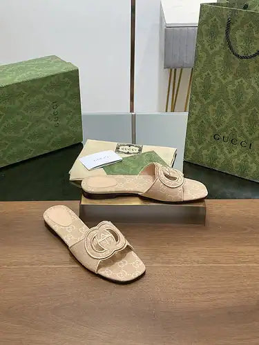 GUCCI WOMEN’S SLIDE SANDAL – GSL076