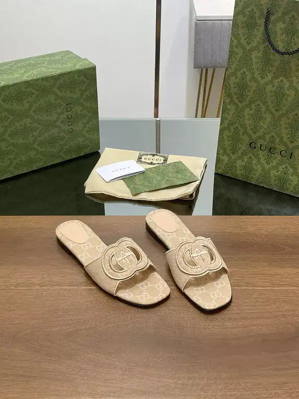 GUCCI WOMEN’S SLIDE SANDAL – GSL076