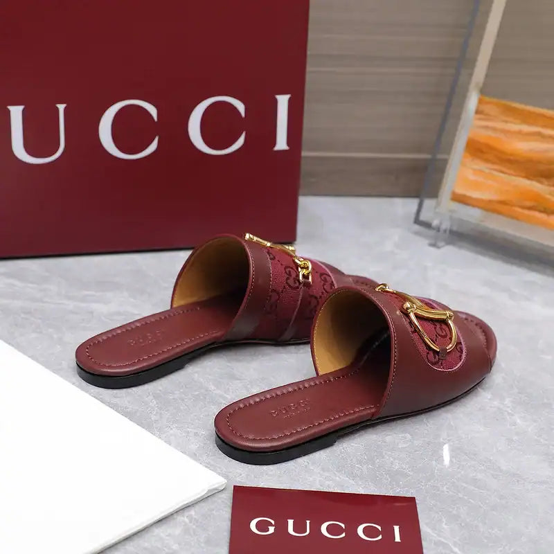 GUCCI WOMEN’S SLIDE SANDAL – GSL078