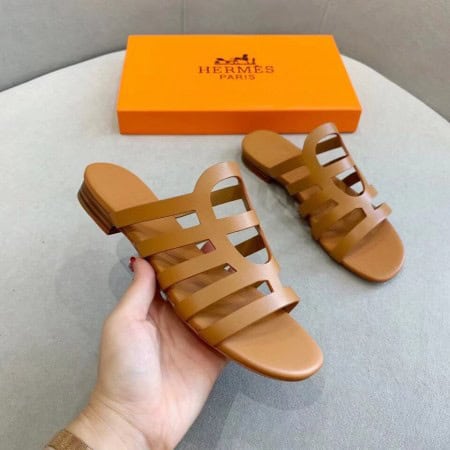 HERMES CAMELIA SLIDE SANDALS IN BROWN CALFSKIN – HMSD138