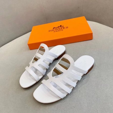 HERMES CAMELIA SLIDE SANDALS IN WHITE CALFSKIN – HMSD139