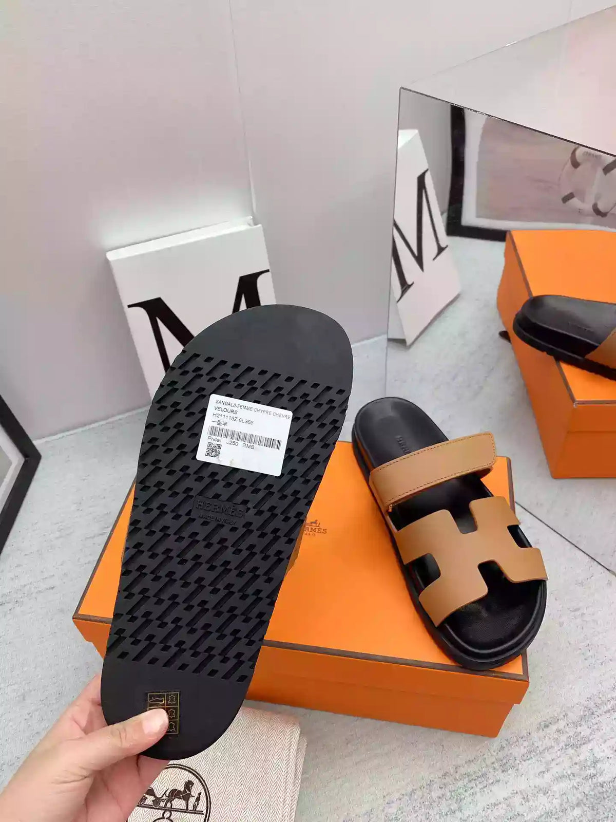 HERMES MEN’S CHYPRE SANDALS IN BROWN CALFSKIN – HMSD006