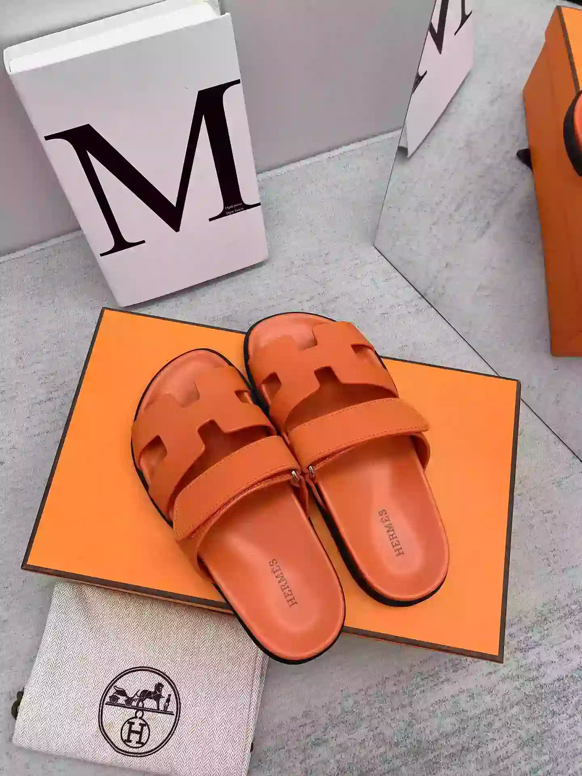 HERMES MEN’S CHYPRE SANDALS IN ORANGE EPSOM CALFSKI – HMSD001