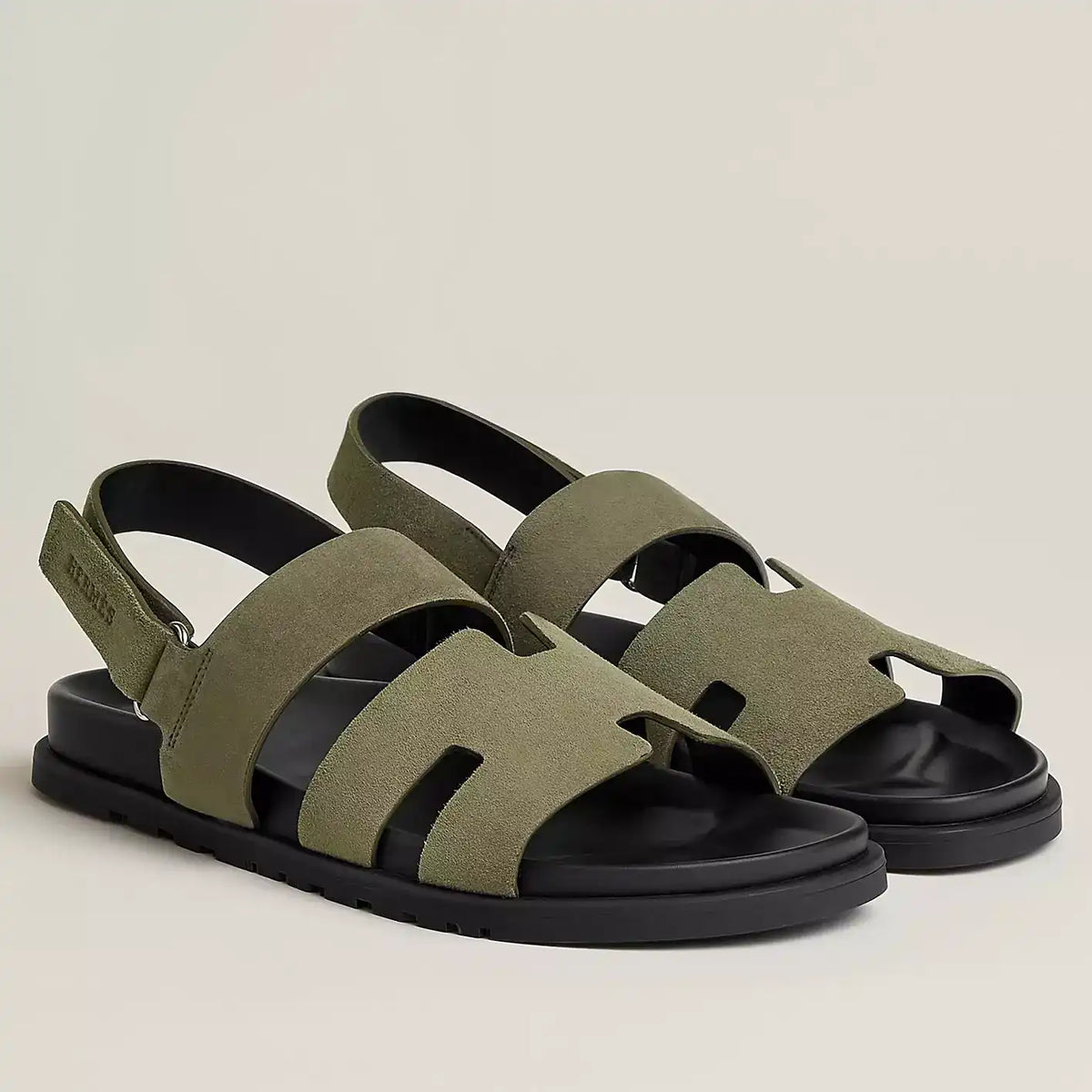 HERMES MEN’S GENIUS SANDALS IN GREEN SUEDE CALFSKIN – HMSD005