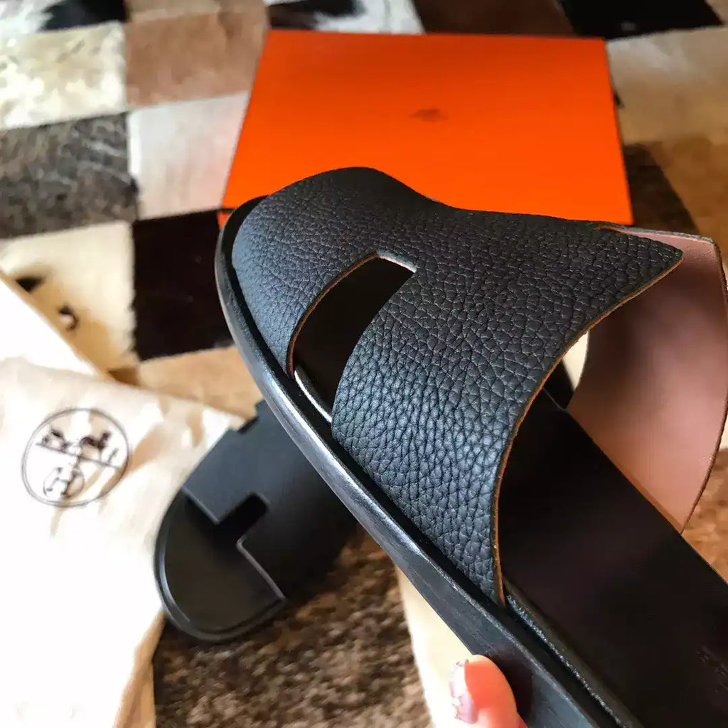 HERMES MEN’S IZMIR SANDALS IN BLACK CLEMENCE LEATHER – HMSD022
