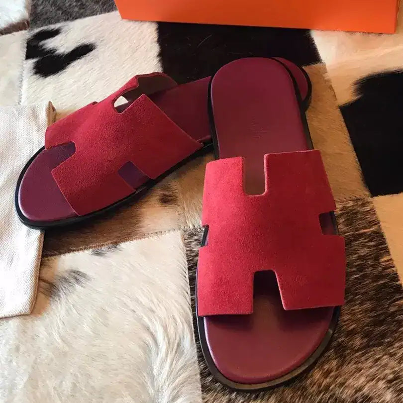 HERMES MEN’S IZMIR SANDALS IN BORDEAUX SUEDE CALFSKIN – HMSD037