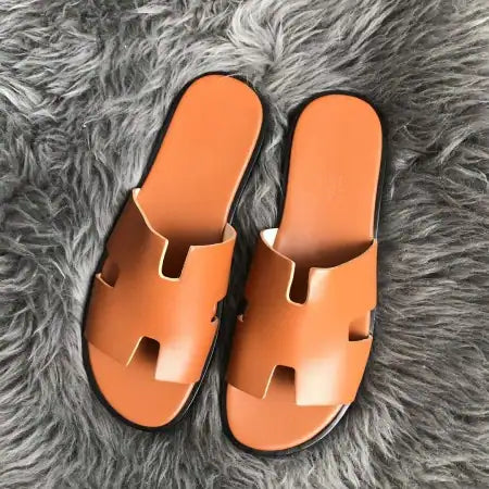 HERMES MEN’S IZMIR SANDALS IN GOLD SWIFT CALFSKIN – HMSD019