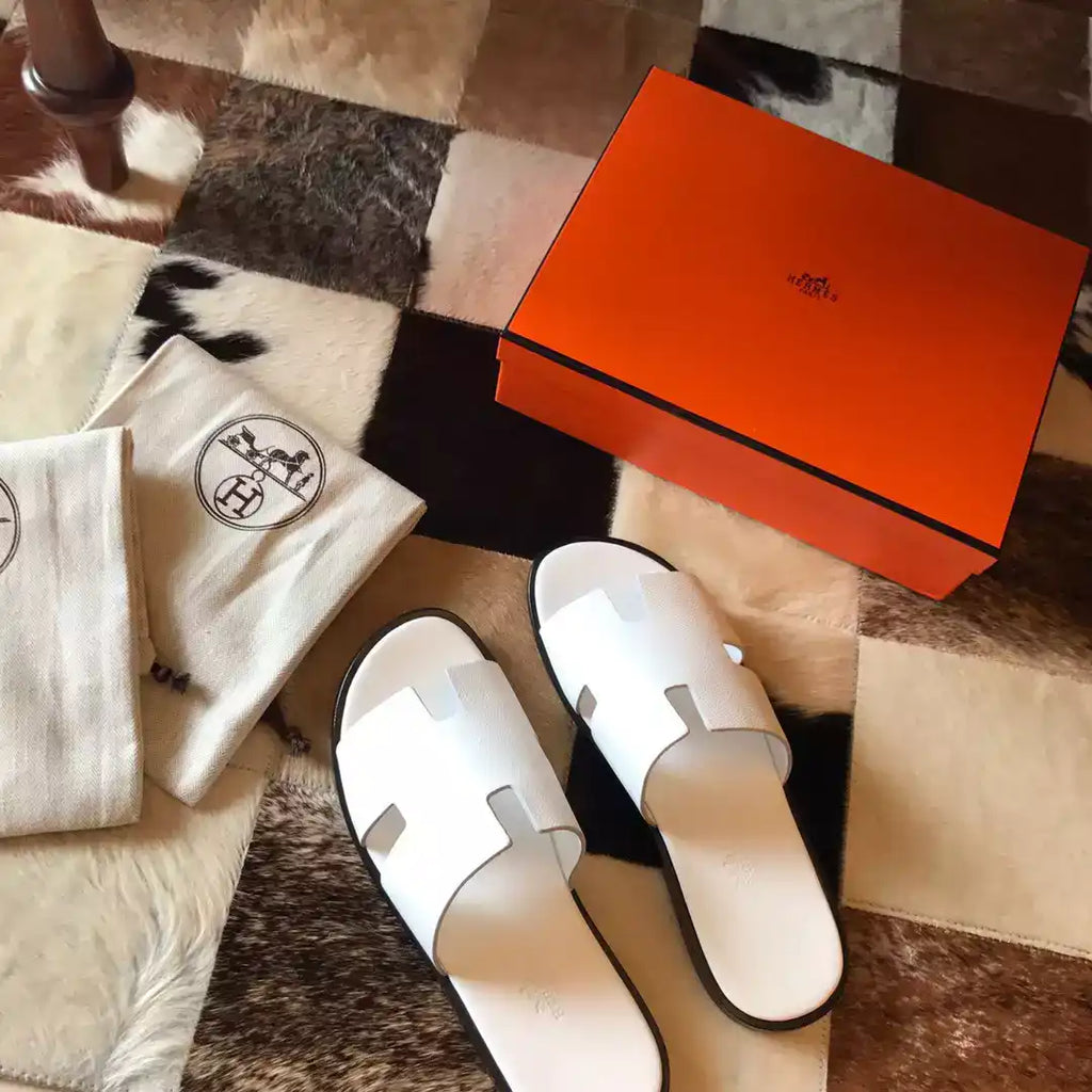 HERMES MEN’S IZMIR SANDALS IN WHITE EPSOM LEATHER – HMSD030