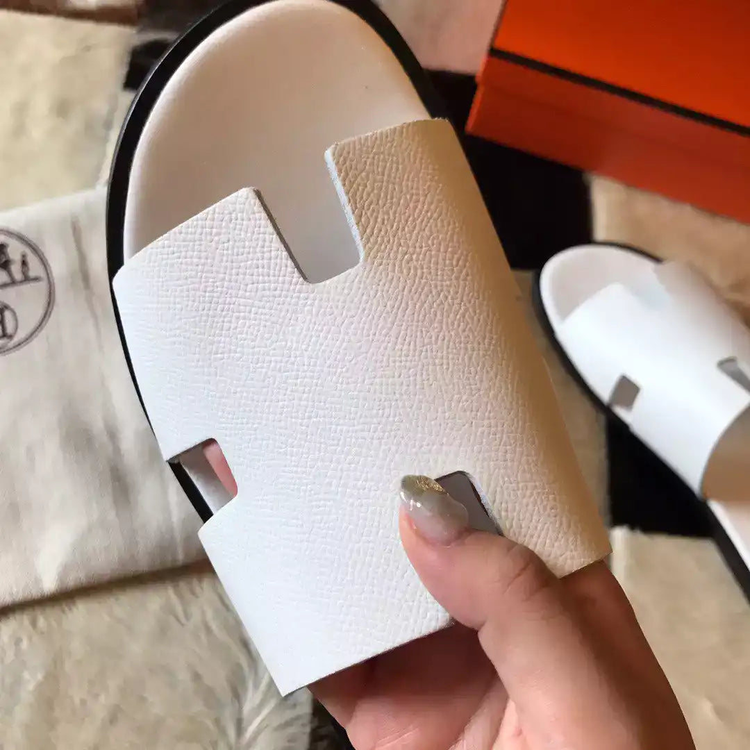 HERMES MEN’S IZMIR SANDALS IN WHITE EPSOM LEATHER – HMSD030