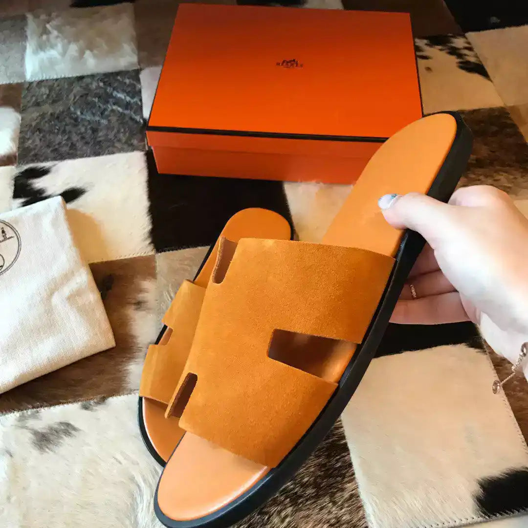HERMES MEN’S IZMIR SANDALS IN YELLOW SUEDE CALFSKIN – HMSD039