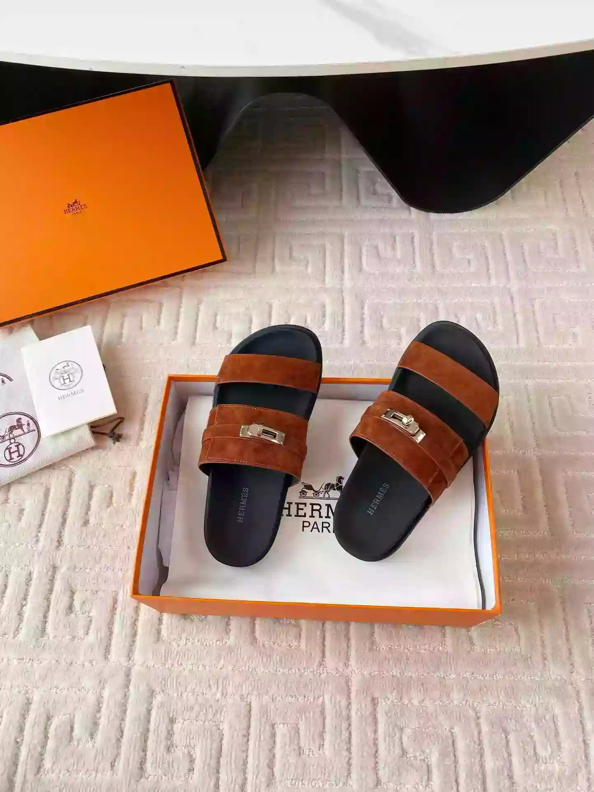 HERMES MEN’S JACKSON SANDAL IN BROWN SUEDE LEATHER – HMSD041